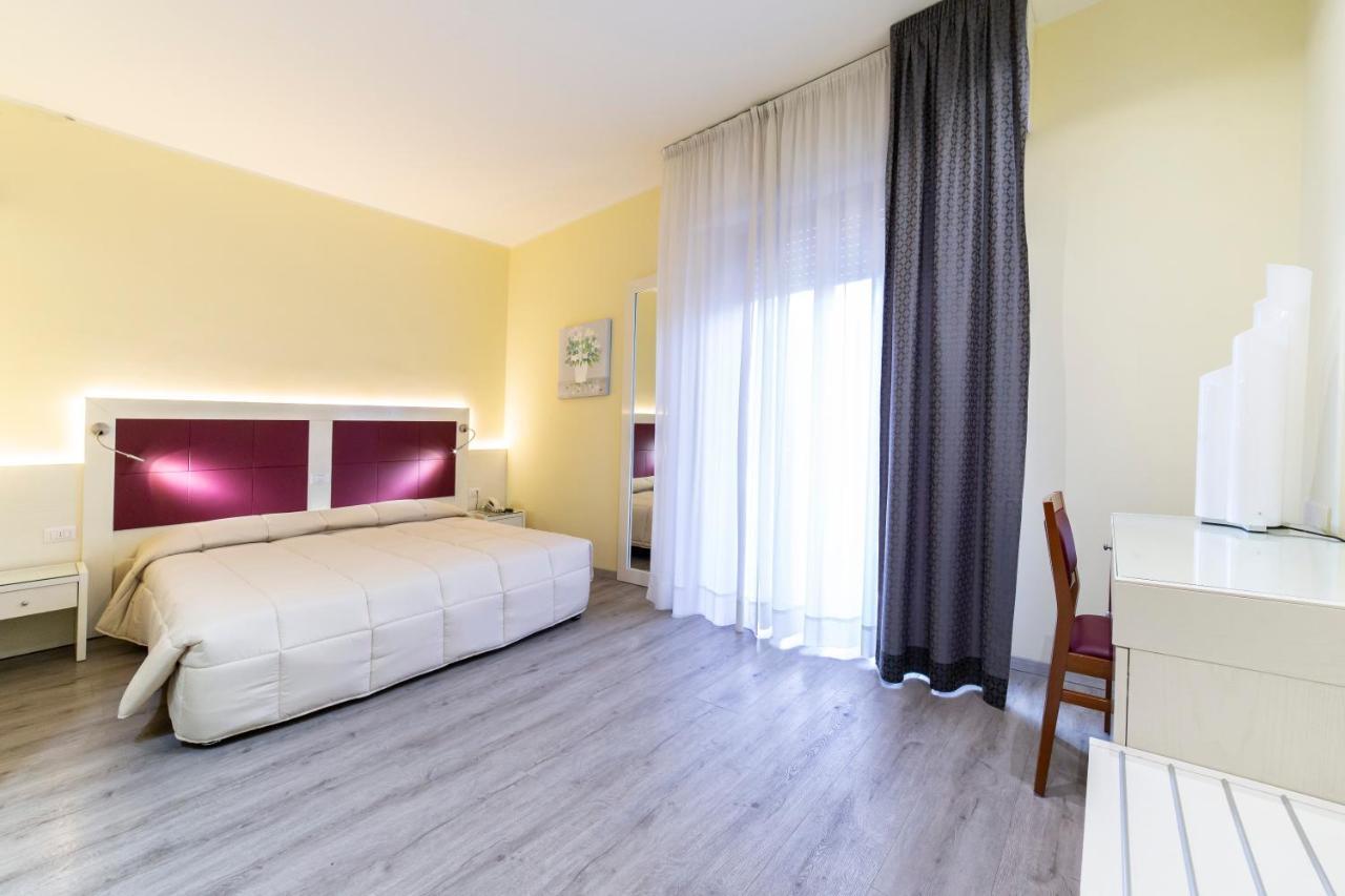 Park Hotel Римини Экстерьер фото