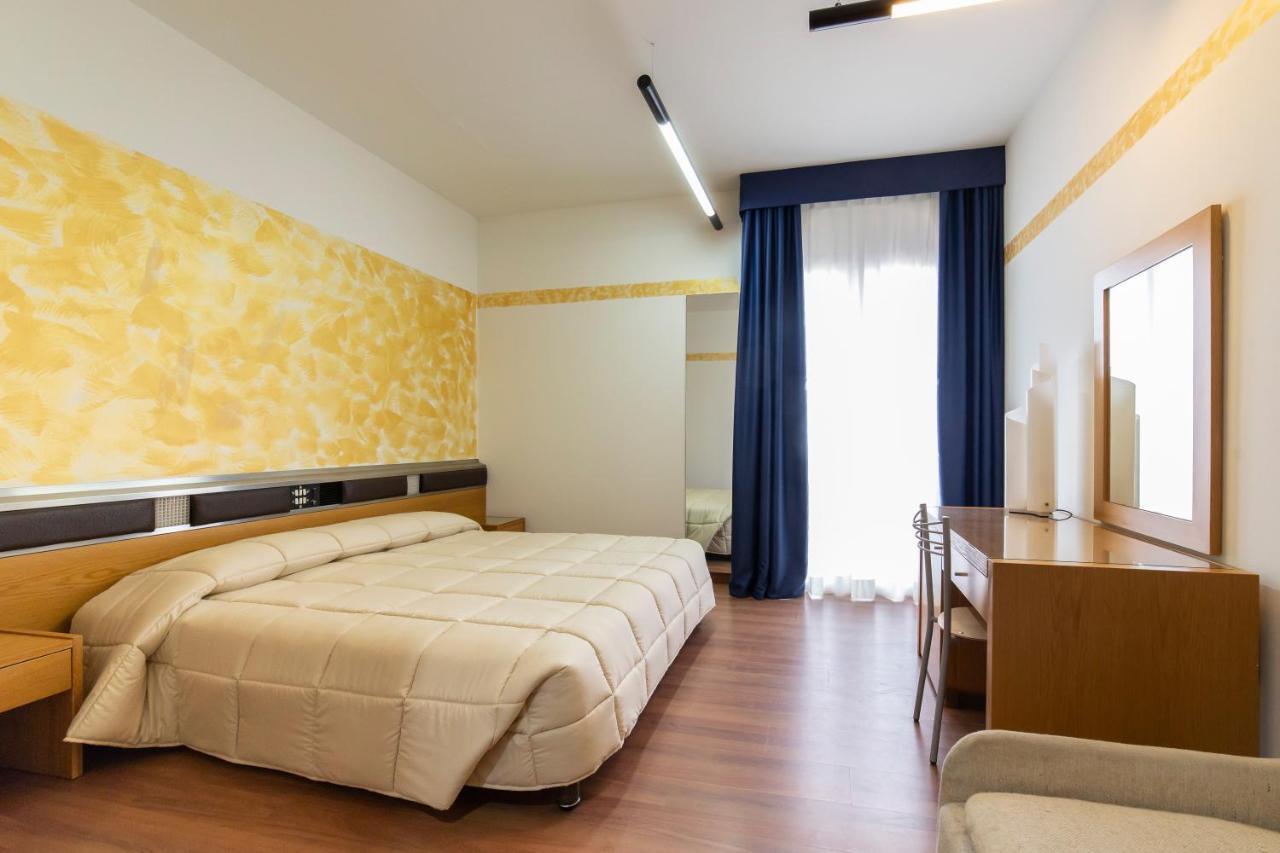 Park Hotel Римини Экстерьер фото