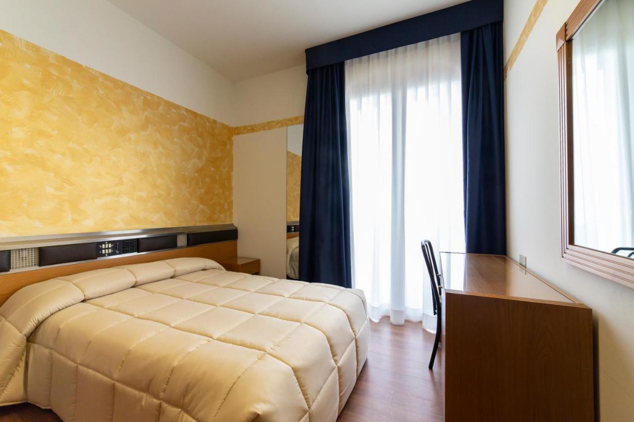 Park Hotel Римини Экстерьер фото